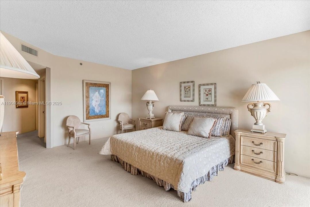 En Renta: $6,800 (2 camas, 3 baños, 2630 Pies cuadrados)