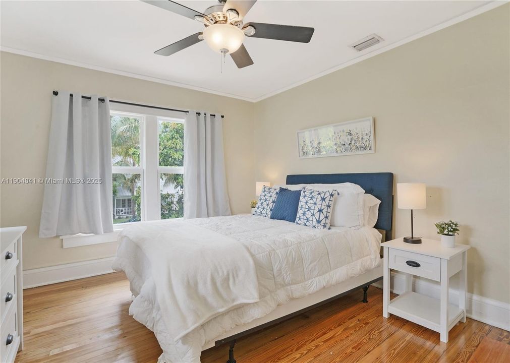 Recently Sold: $1,395,000 (4 beds, 2 baths, 2152 Square Feet)