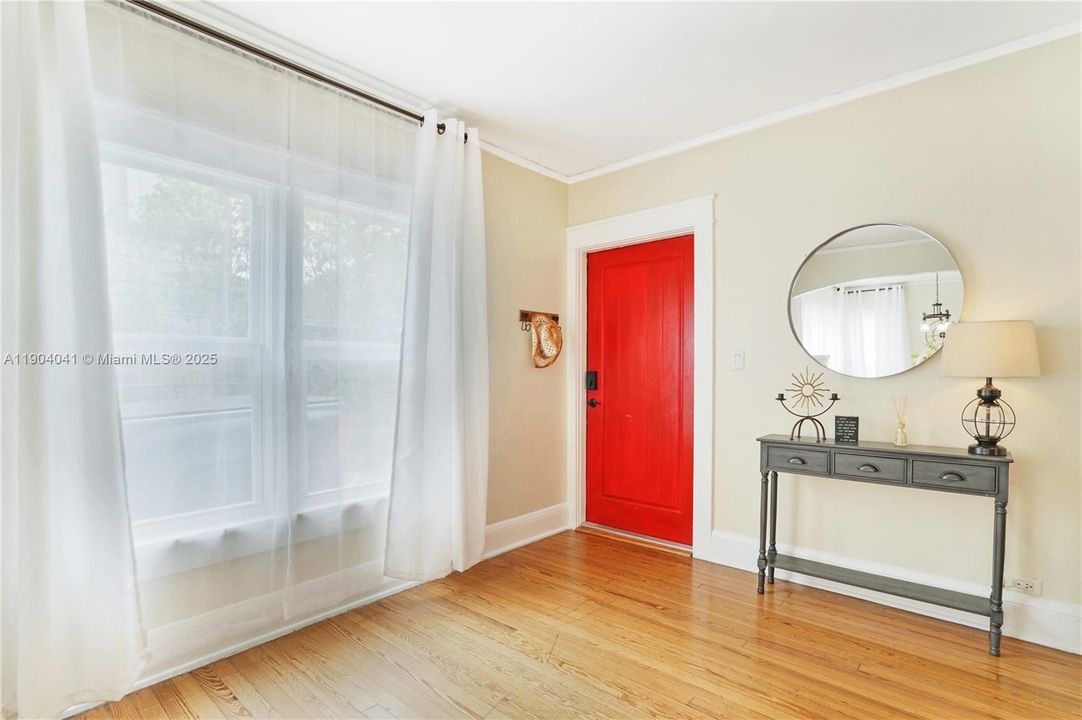 Recently Sold: $1,395,000 (4 beds, 2 baths, 2152 Square Feet)