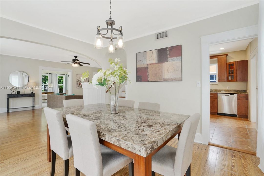 Recently Sold: $1,395,000 (4 beds, 2 baths, 2152 Square Feet)