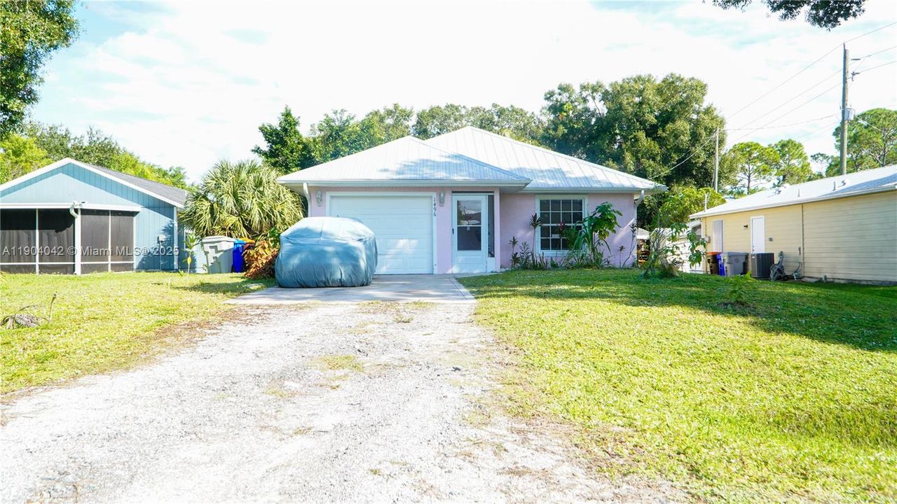 Activo con contrato: $275,000 (3 camas, 2 baños, 1118 Pies cuadrados)