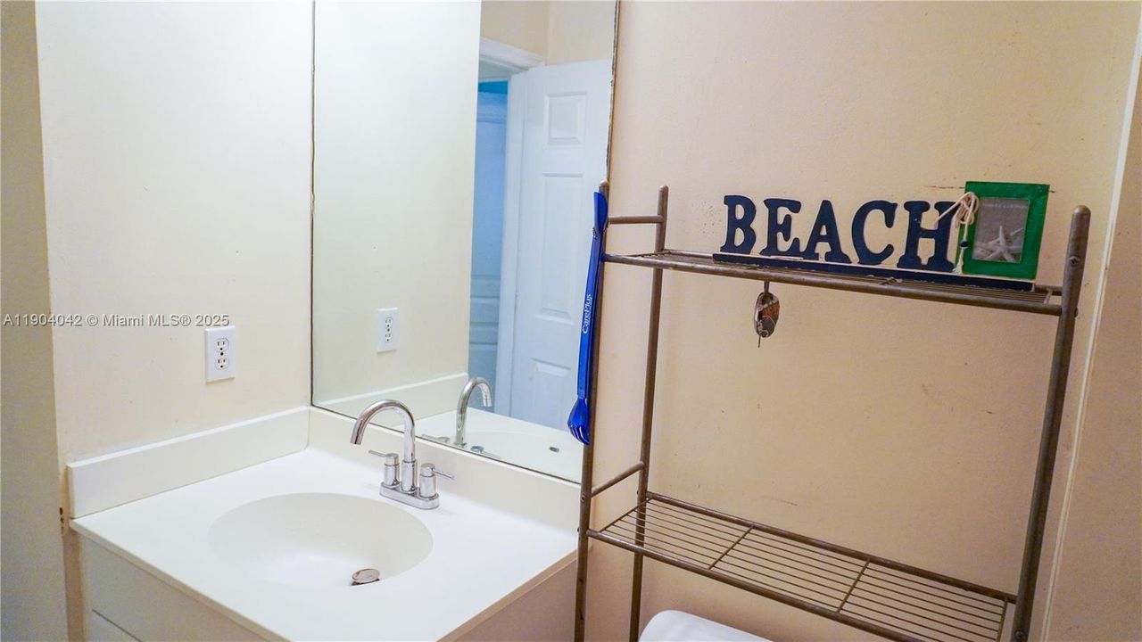 Activo con contrato: $275,000 (3 camas, 2 baños, 1118 Pies cuadrados)