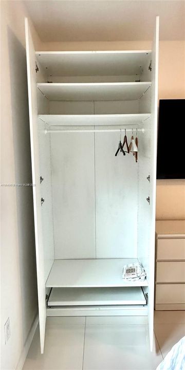 For Rent: $2,350 (1 beds, 1 baths, 765 Square Feet)