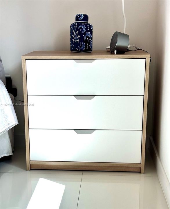 For Rent: $2,350 (1 beds, 1 baths, 765 Square Feet)