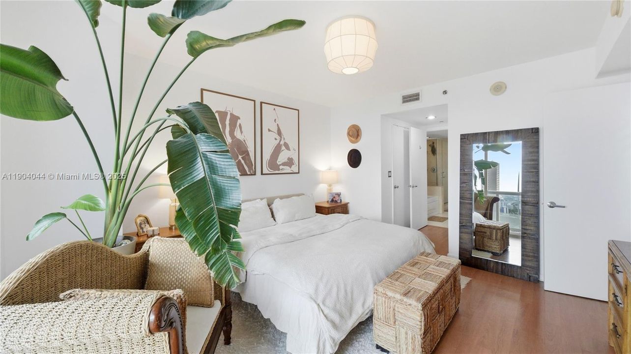 На продажу: $675,000 (2 спален, 2 ванн, 1256 Квадратных фут)