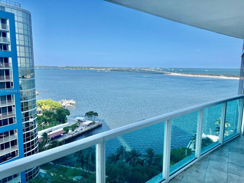 Active With Contract: $3,150 (1 beds, 1 baths, 791 Square Feet)