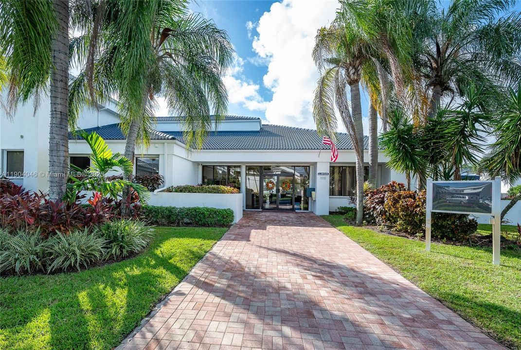 For Sale: $539,995 (3 beds, 2 baths, 1451 Square Feet)