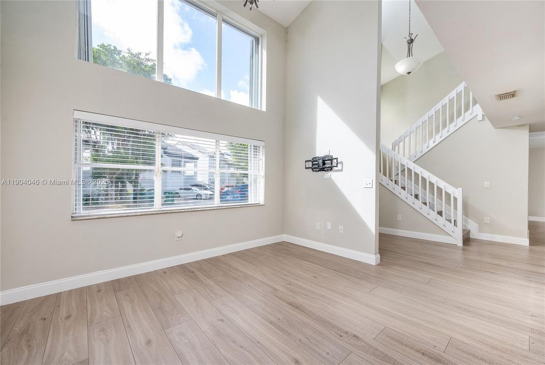 For Sale: $539,995 (3 beds, 2 baths, 1451 Square Feet)