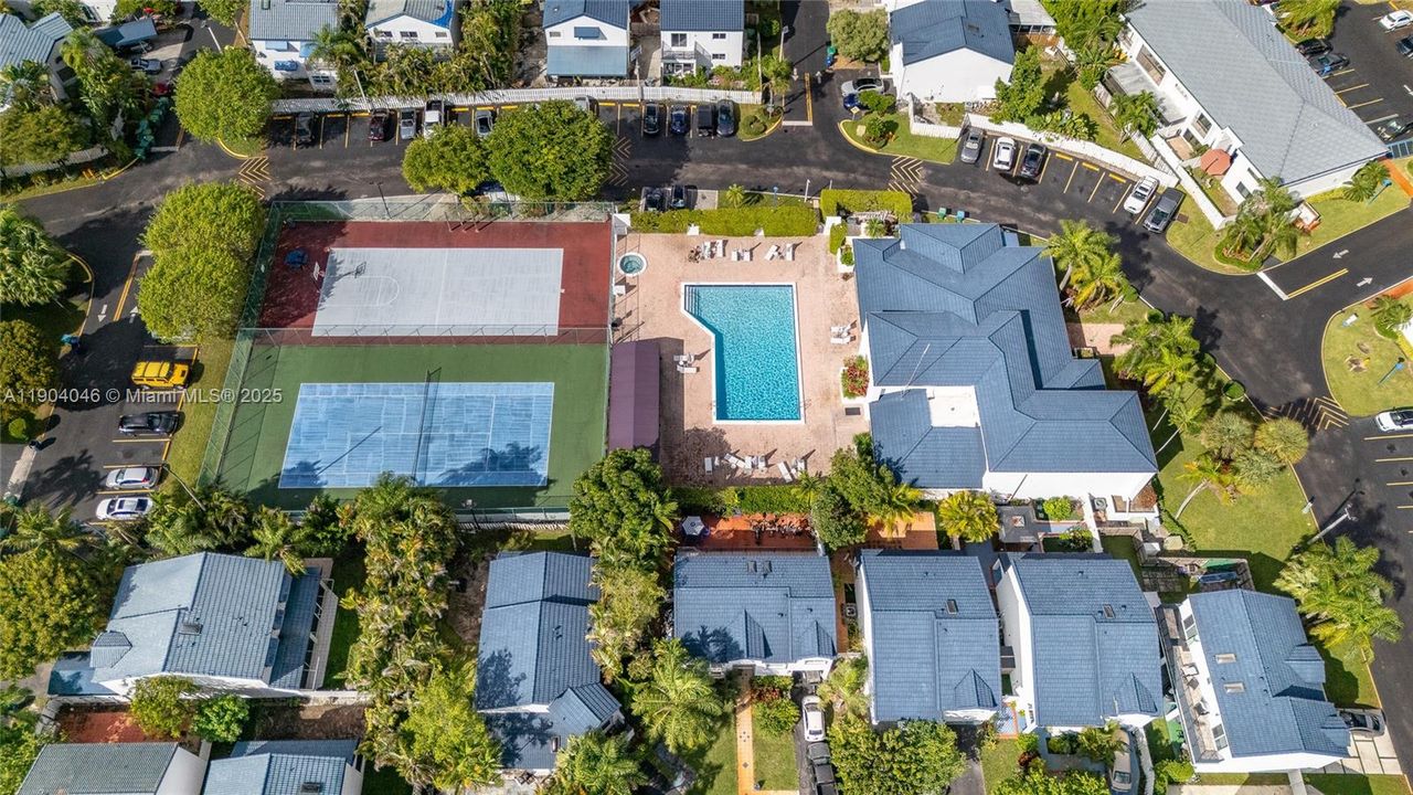 For Sale: $539,995 (3 beds, 2 baths, 1451 Square Feet)