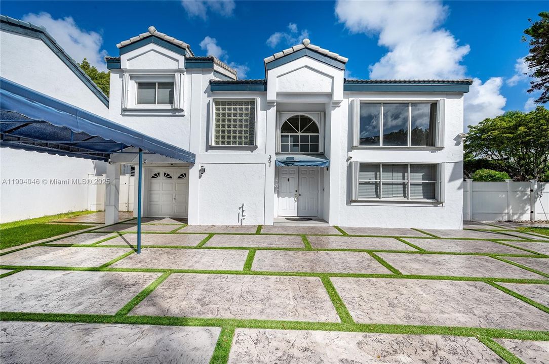 For Sale: $539,995 (3 beds, 2 baths, 1451 Square Feet)