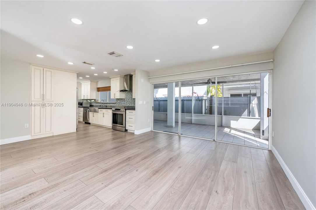 For Sale: $539,995 (3 beds, 2 baths, 1451 Square Feet)