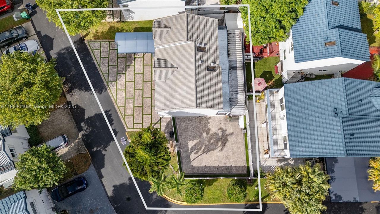 For Sale: $539,995 (3 beds, 2 baths, 1451 Square Feet)