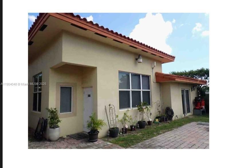 For Rent: $3,500 (3 beds, 3 baths, 0 Square Feet)