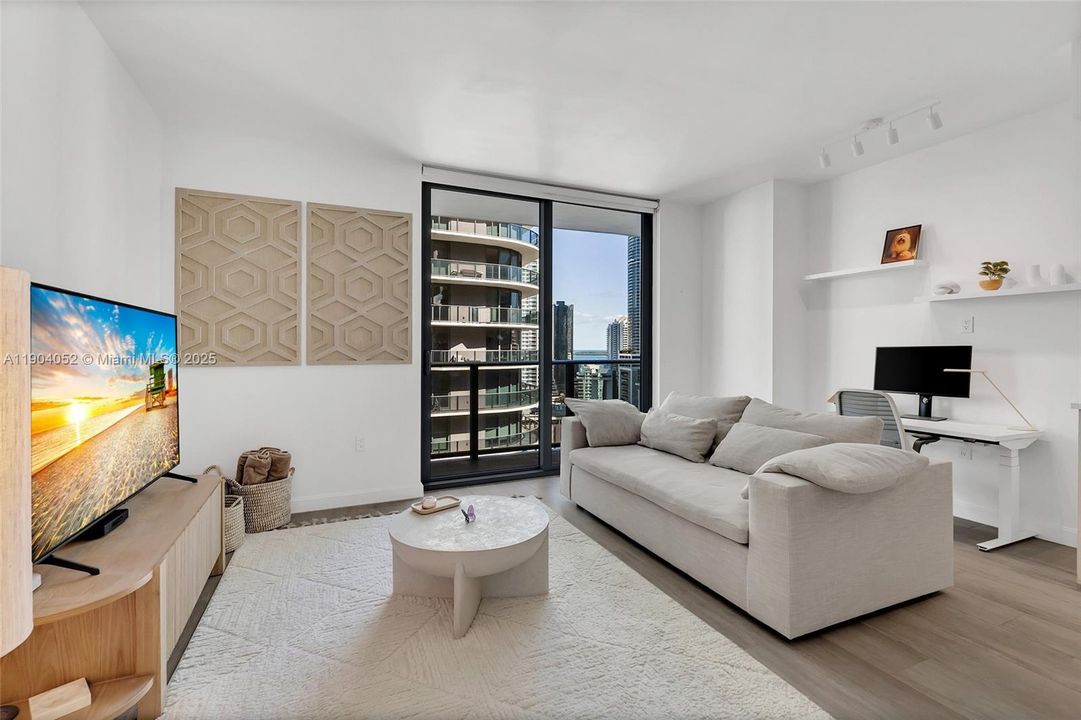 Recently Rented: $3,550 (1 beds, 1 baths, 609 Square Feet)