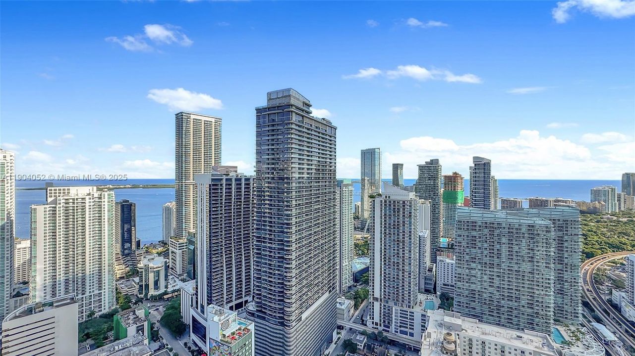 Recently Rented: $3,550 (1 beds, 1 baths, 609 Square Feet)