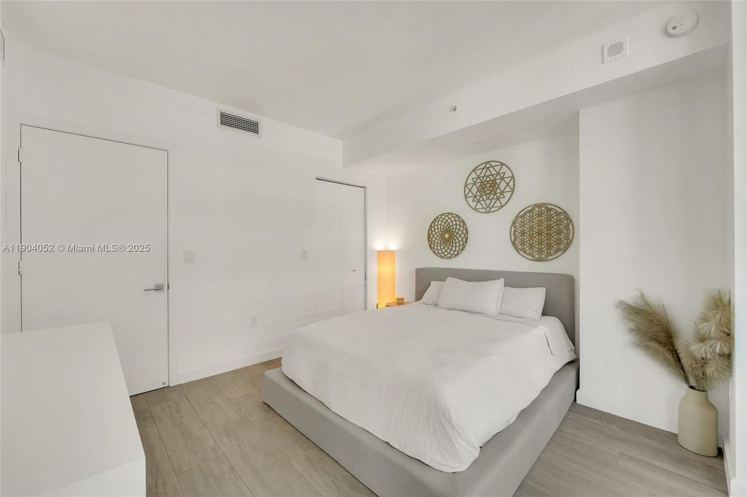 Recently Rented: $3,550 (1 beds, 1 baths, 609 Square Feet)