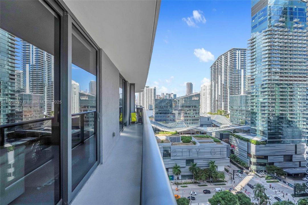 Recently Rented: $3,550 (1 beds, 1 baths, 609 Square Feet)