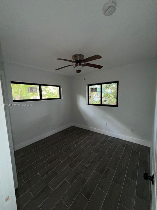 For Rent: $2,700 (2 beds, 1 baths, 700 Square Feet)