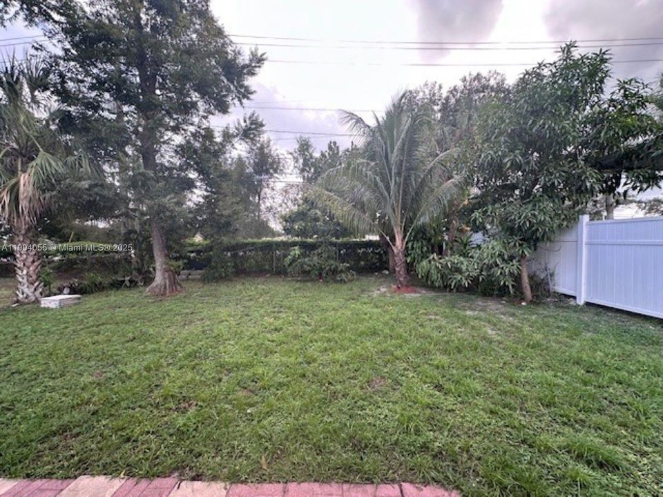 En Venta: $398,000 (3 camas, 1 baños, 1080 Pies cuadrados)