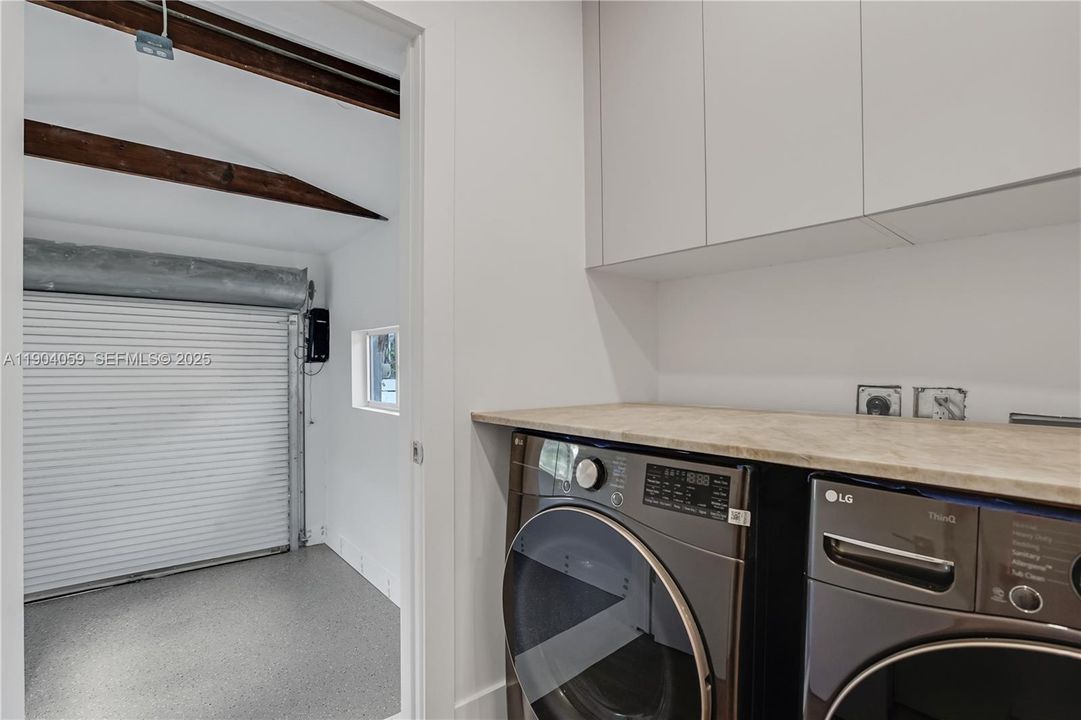 En Venta: $3,295,000 (5 camas, 5 baños, 3141 Pies cuadrados)