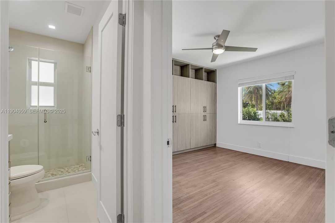 En Venta: $3,295,000 (5 camas, 5 baños, 3141 Pies cuadrados)