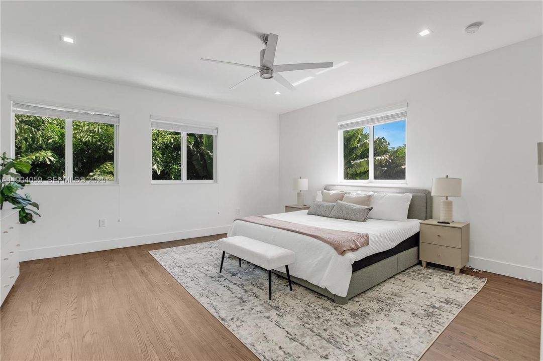 En Venta: $3,295,000 (5 camas, 5 baños, 3141 Pies cuadrados)