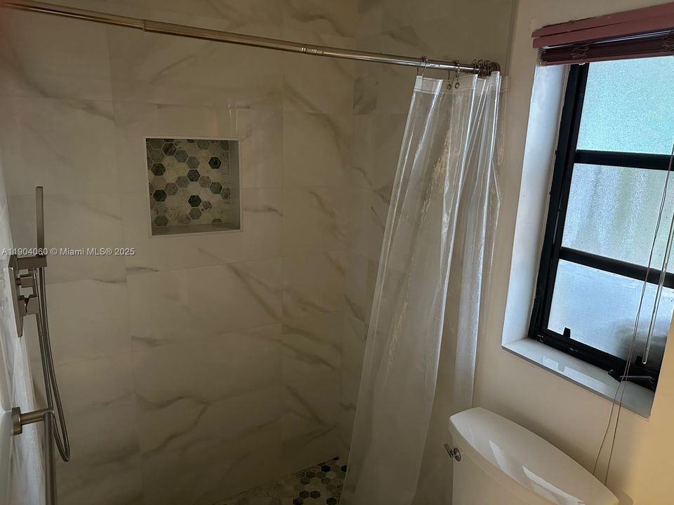 Recientemente alquilado: $1,500 (0 camas, 1 baños, 1025 Pies cuadrados)