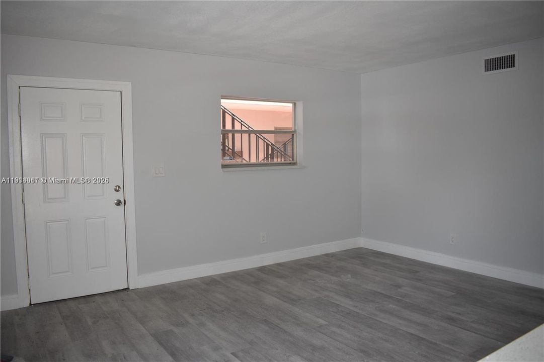 Recently Rented: $1,850 (2 beds, 2 baths, 845 Square Feet)