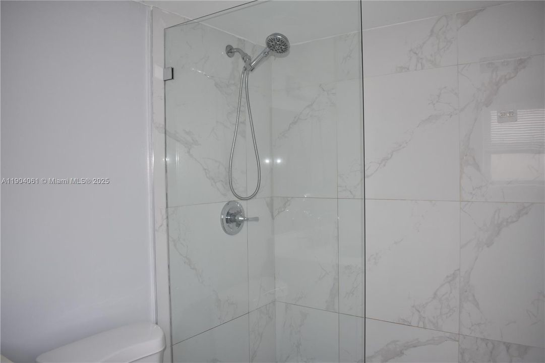 Recently Rented: $1,850 (2 beds, 2 baths, 845 Square Feet)