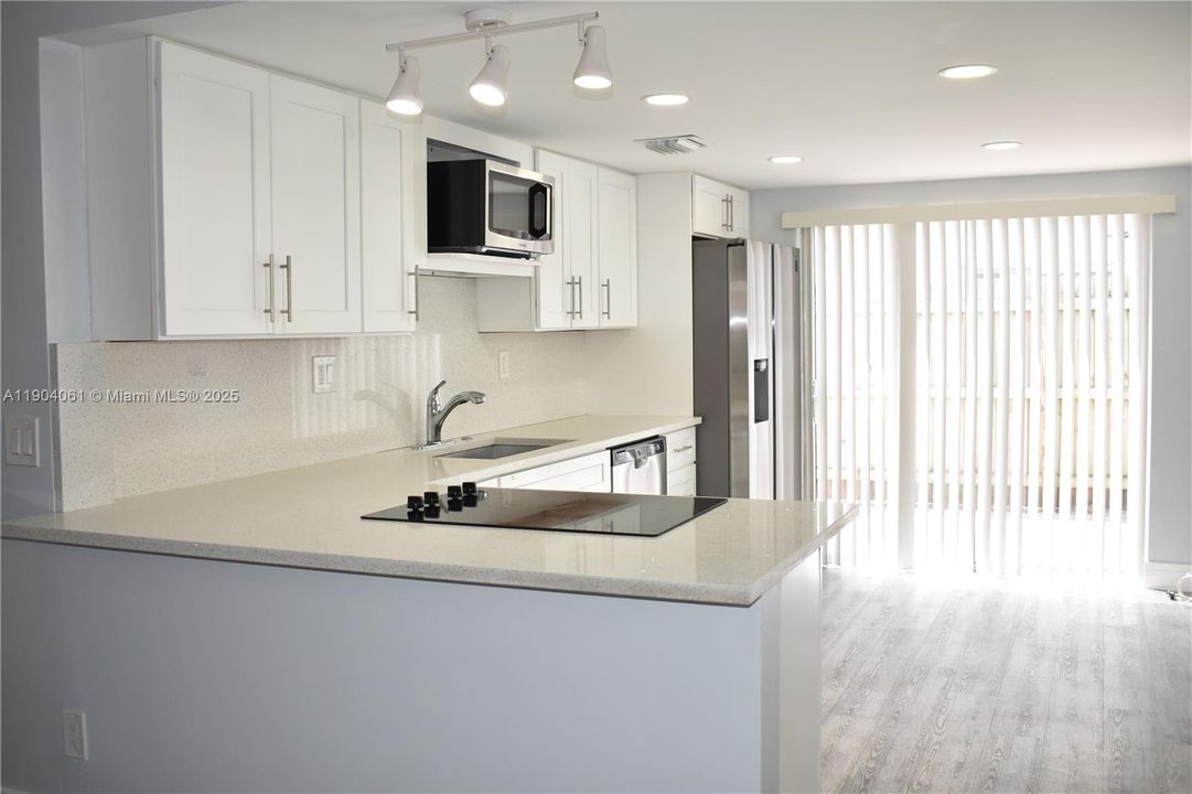 Recently Rented: $1,850 (2 beds, 2 baths, 845 Square Feet)