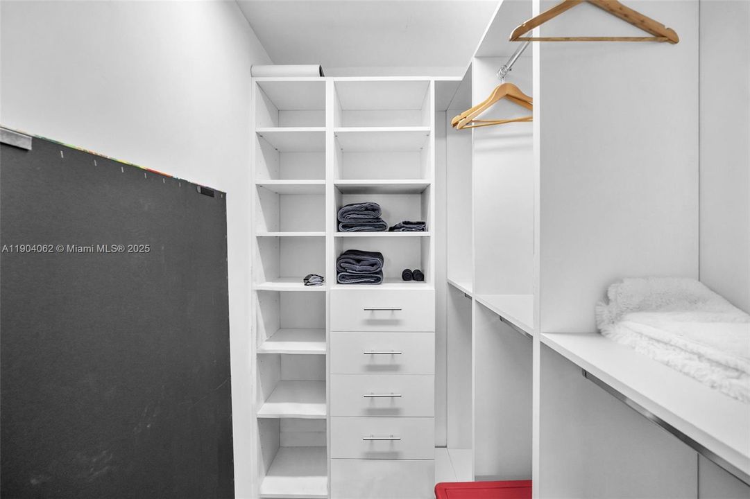 WALK IN CLOSETMASTER BEDROOM