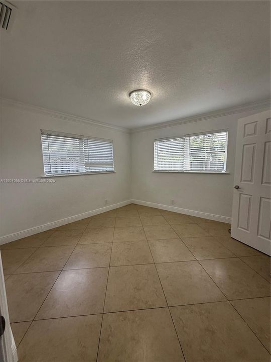 For Sale: $484,900 (3 beds, 2 baths, 1148 Square Feet)