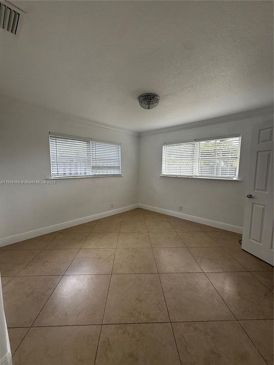 For Sale: $484,900 (3 beds, 2 baths, 1148 Square Feet)