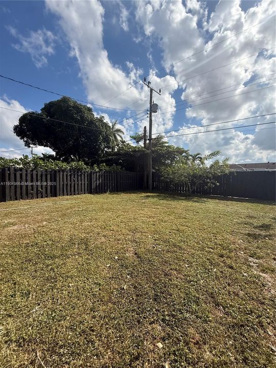 For Sale: $484,900 (3 beds, 2 baths, 1148 Square Feet)