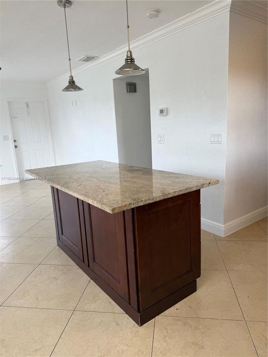 For Sale: $484,900 (3 beds, 2 baths, 1148 Square Feet)