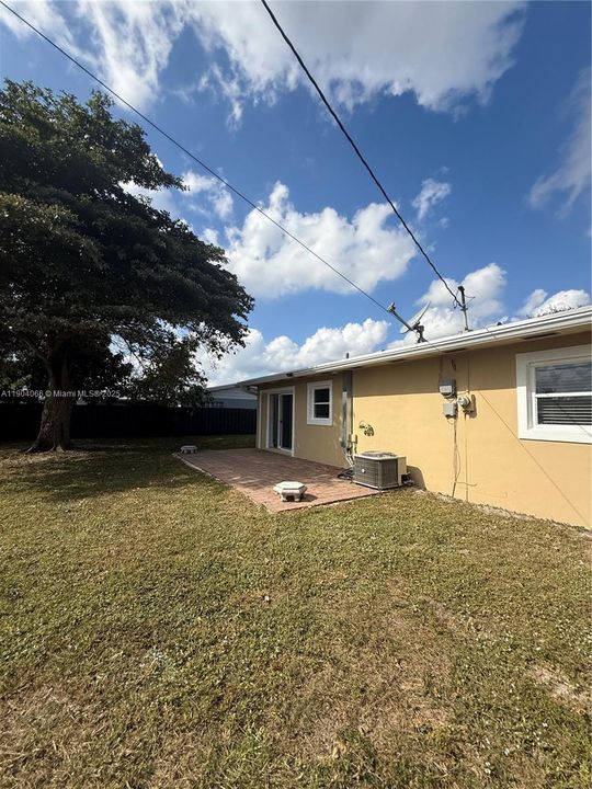 For Sale: $484,900 (3 beds, 2 baths, 1148 Square Feet)