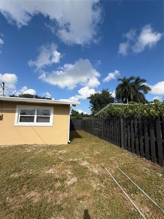 For Sale: $484,900 (3 beds, 2 baths, 1148 Square Feet)