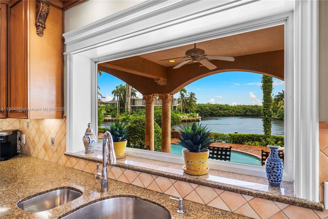 For Rent: $20,000 (5 beds, 4 baths, 3718 Square Feet)