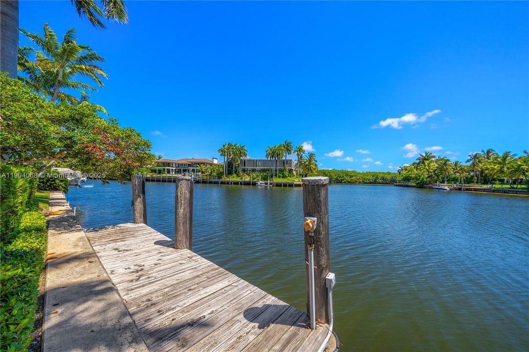 For Rent: $20,000 (5 beds, 4 baths, 3718 Square Feet)