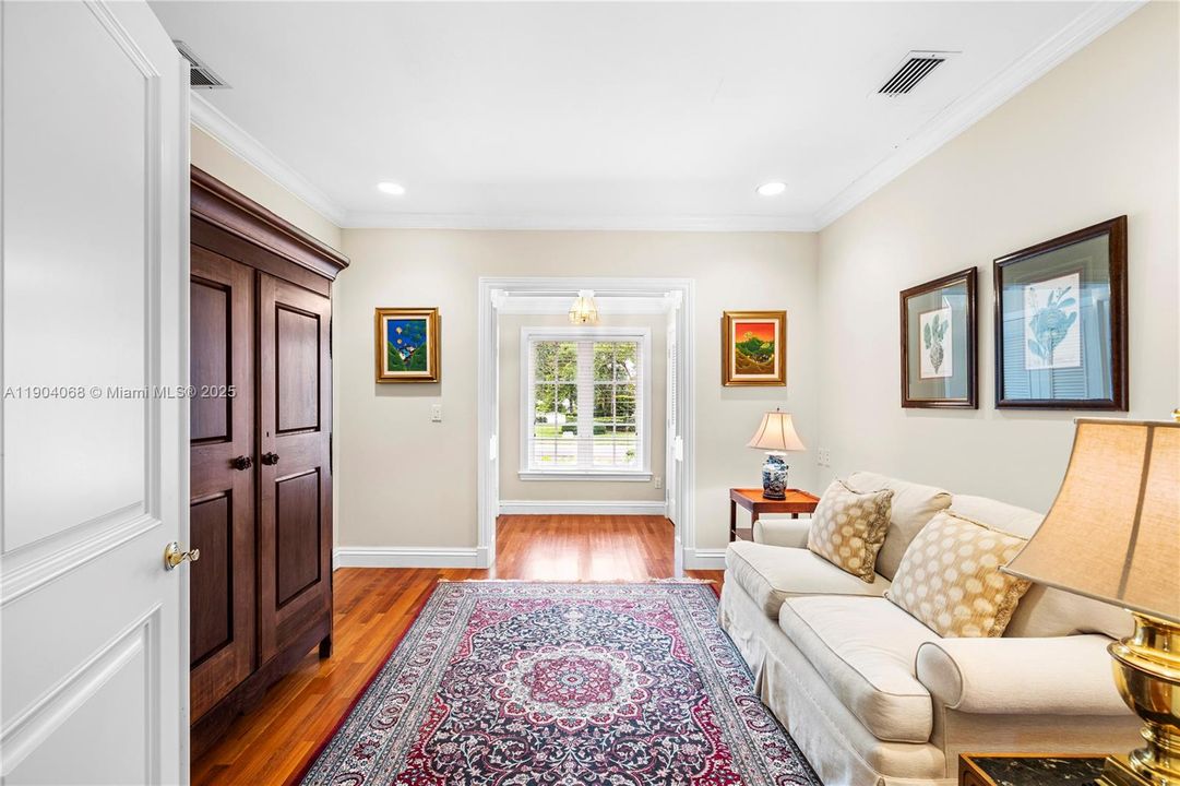 For Rent: $20,000 (5 beds, 4 baths, 3718 Square Feet)