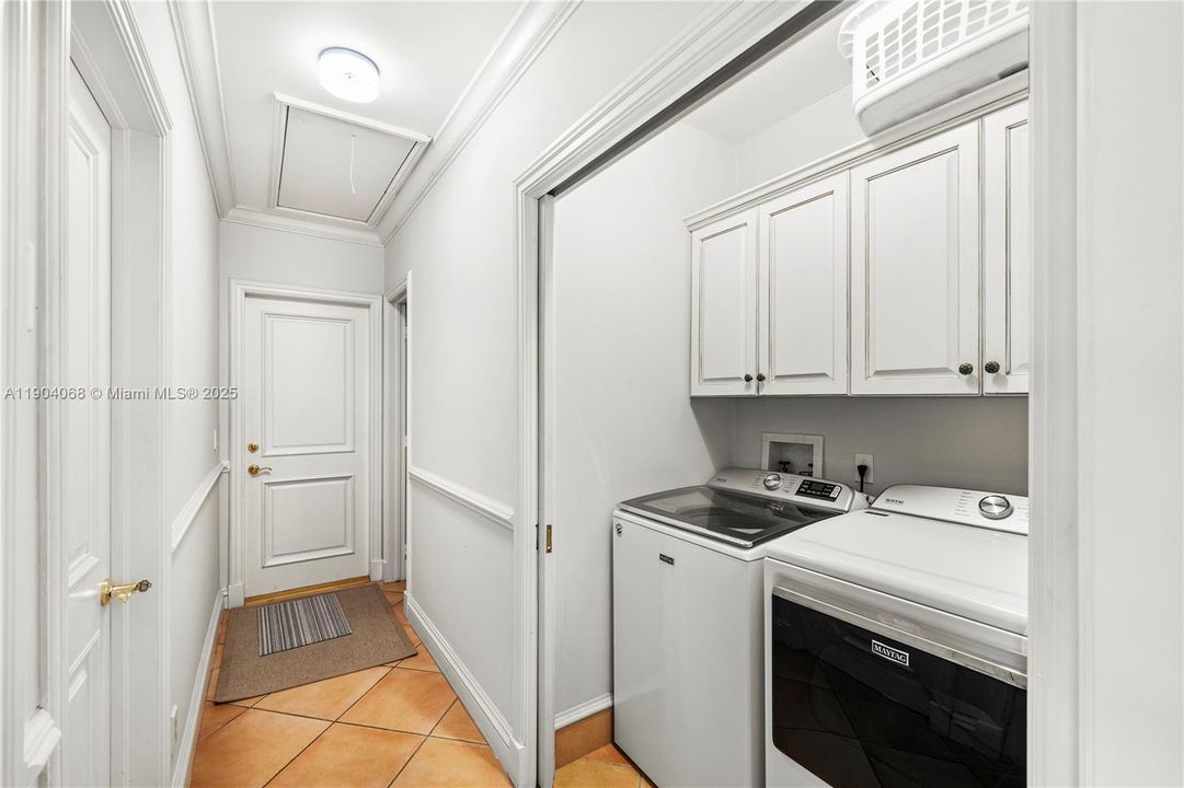 For Rent: $20,000 (5 beds, 4 baths, 3718 Square Feet)