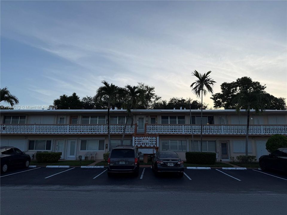 For Rent: $1,250 (1 beds, 1 baths, 625 Square Feet)