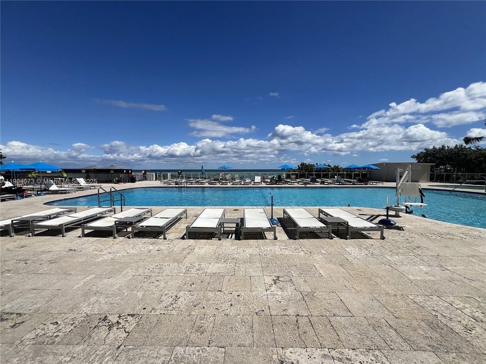 待售: $148,999 (0 贝兹, 1 浴室, 360 平方英尺)