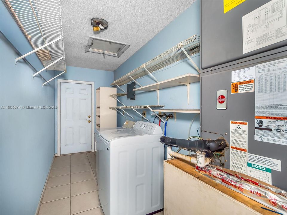 For Sale: $549,000 (0 beds, 0 baths, 1849 Square Feet)