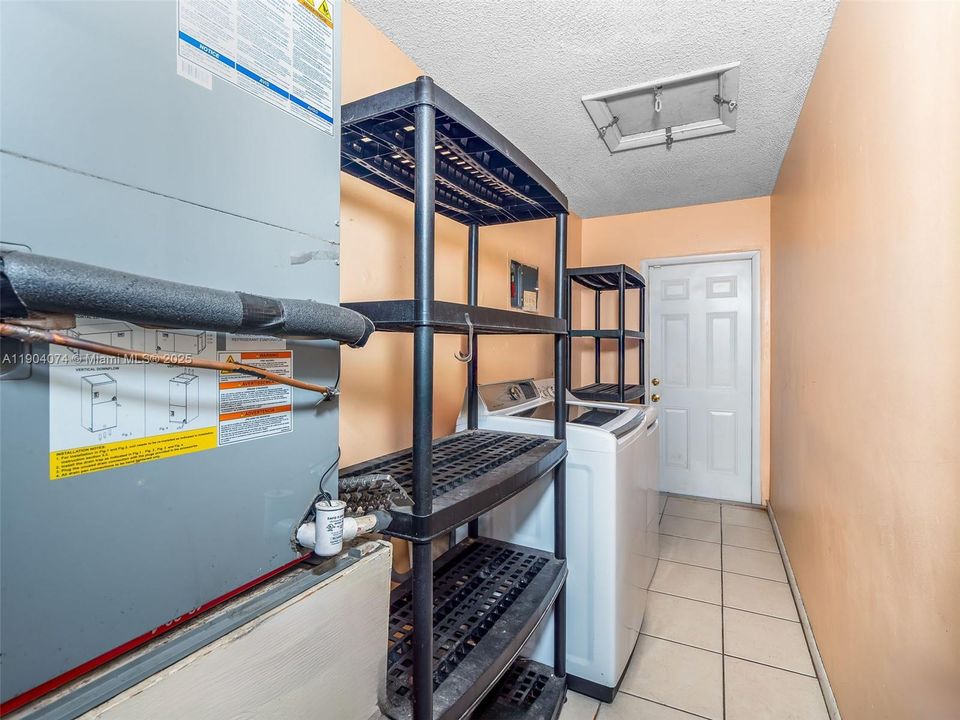 For Sale: $549,000 (0 beds, 0 baths, 1849 Square Feet)