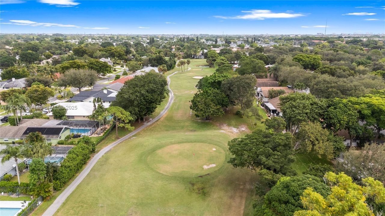 Active With Contract: $349,900 (2 beds, 2 baths, 1173 Square Feet)