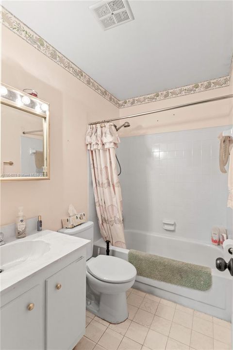 Active With Contract: $349,900 (2 beds, 2 baths, 1173 Square Feet)