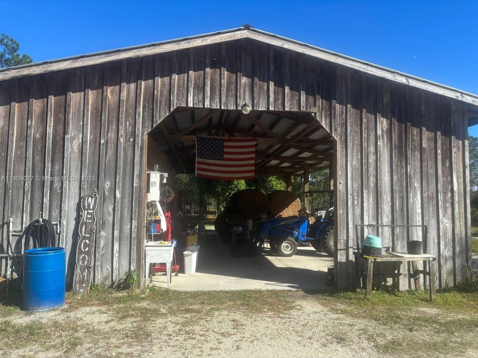 En Venta: $1,400,000 (3 camas, 2 baños, 2355 Pies cuadrados)