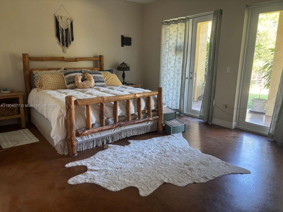 En Venta: $1,400,000 (3 camas, 2 baños, 2355 Pies cuadrados)