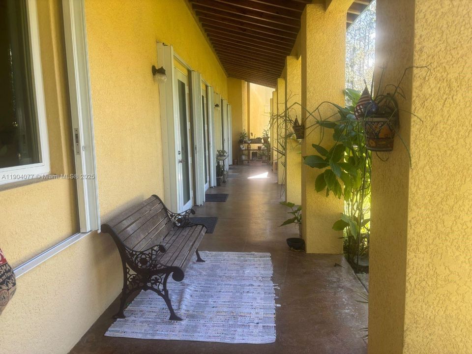 En Venta: $1,400,000 (3 camas, 2 baños, 2355 Pies cuadrados)